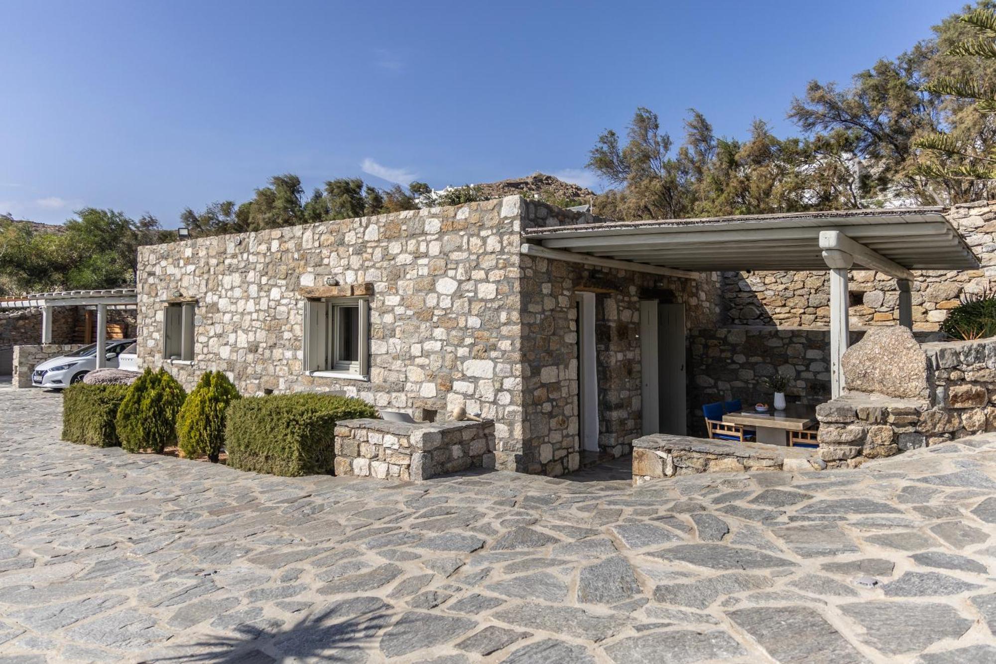 Assa -mykonos *